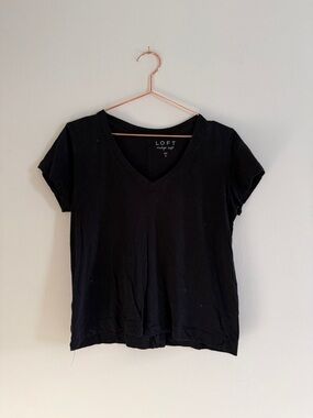 LOFT Black V-Neck Short Sleeve Tee